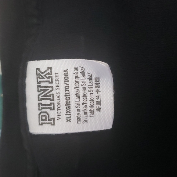 A Victoria secret pink shirt - Picture 3 of 5